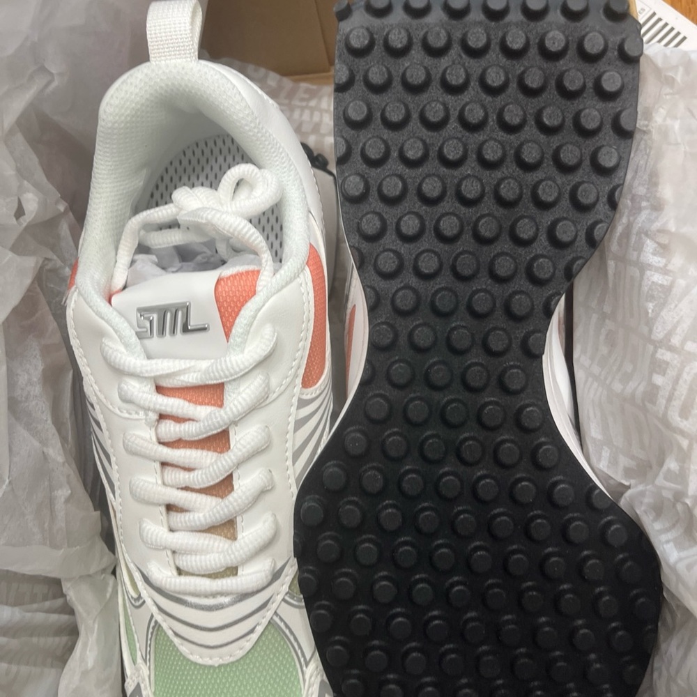 Steve Madden Women's Multicolor Cyclone Sneakers size 9.5 New - Picture 2 of 4